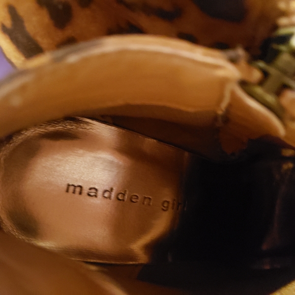 Madden Girl leopard print wedge booties.   Size 7 but feels more like a 6.5. - Picture 7 of 10